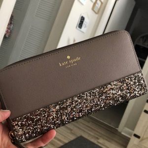 Kate spade wallet.
